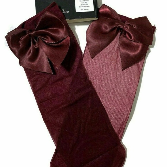 2 Pair of INC International Concepts Women’s Classy Wine Satin Bow Socks OSFM - Picture 4 of 4